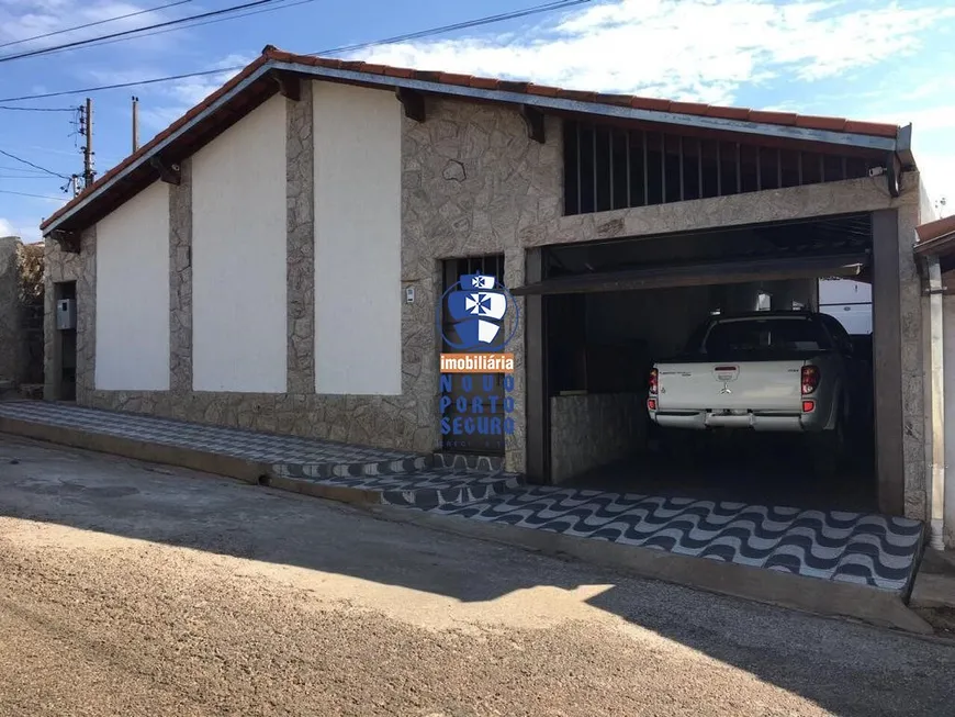 Foto 1 de Casa com 3 Quartos à venda, 250m² em , Três Pontas