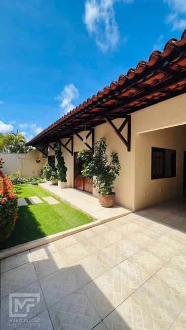 Foto 1 de Casa com 3 Quartos à venda, 245m² em Jatiúca, Maceió