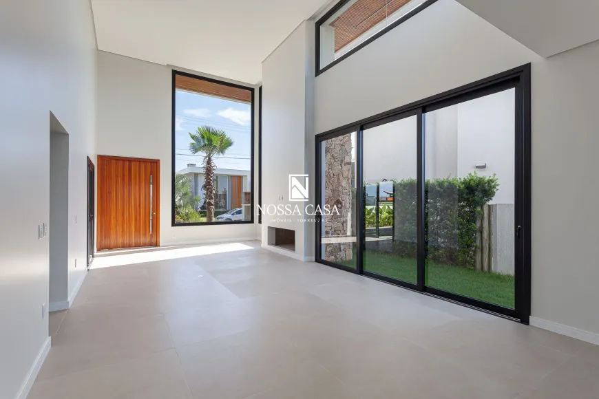 Foto 1 de Casa de Condomínio com 3 Quartos à venda, 235m² em Centro, Torres