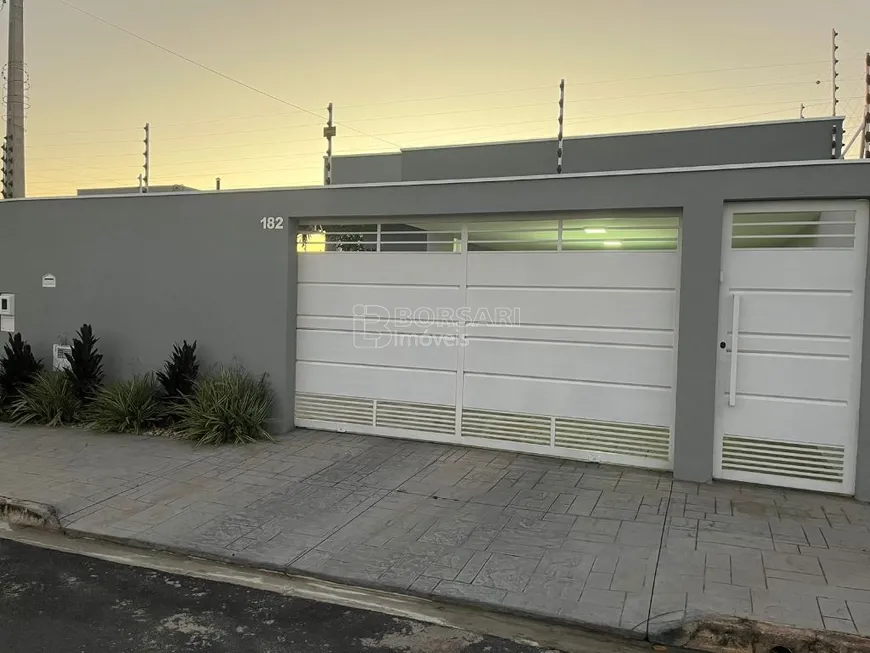 Foto 1 de Casa com 3 Quartos à venda, 165m² em Residencial Campos de Piemonte, Araraquara