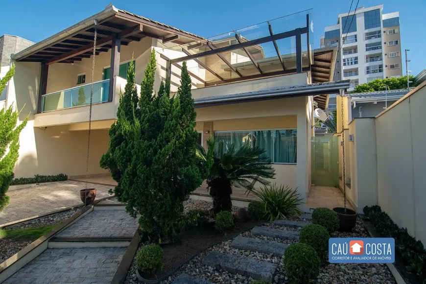 Foto 1 de Casa com 4 Quartos à venda, 251m² em Dom Bosco, Itajaí