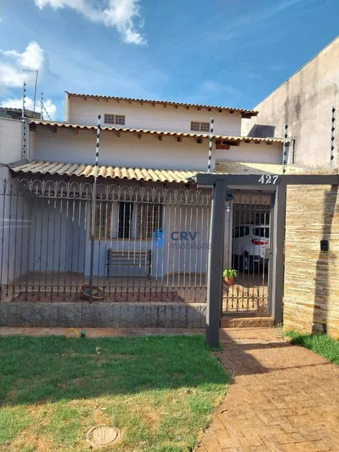 Foto 1 de Sobrado com 5 Quartos para venda ou aluguel, 250m² em Jardim Oriente, Londrina