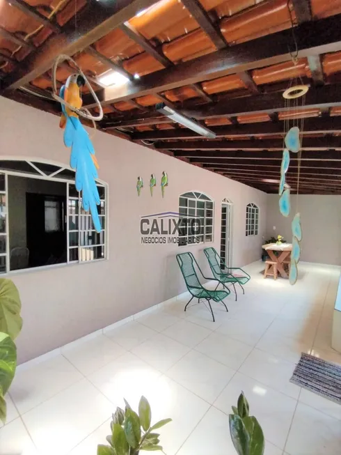 Foto 1 de Casa com 3 Quartos à venda, 169m² em Santa Rosa, Uberlândia