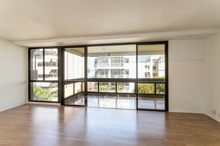 Foto 1 de Apartamento com 2 Quartos para alugar, 160m² em Ipanema, Rio de Janeiro