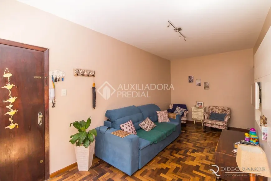 Foto 1 de Apartamento com 2 Quartos à venda, 74m² em Santa Maria Goretti, Porto Alegre