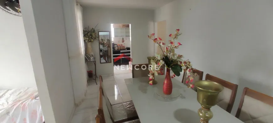 Foto 1 de Casa com 3 Quartos à venda, 360m² em Rio Branco, Belo Horizonte