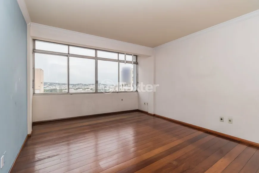 Foto 1 de Apartamento com 4 Quartos à venda, 122m² em Independência, Porto Alegre