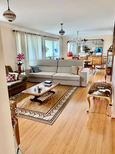 Foto 1 de Apartamento com 3 Quartos à venda, 134m² em Jardim Olympia, São Paulo