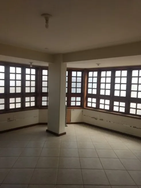 Foto 1 de Ponto Comercial com 4 Quartos para alugar, 90m² em Imbetiba, Macaé