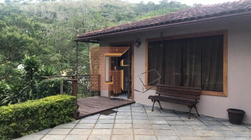 Foto 1 de Casa com 3 Quartos à venda, 90m² em Pedro do Rio, Petrópolis