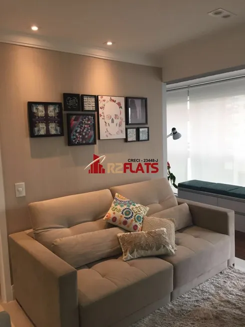 Foto 1 de Apartamento com 2 Quartos à venda, 49m² em Campo Belo, São Paulo