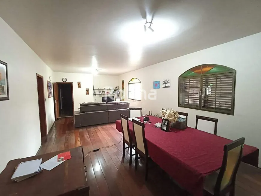 Foto 1 de Apartamento com 3 Quartos à venda, 158m² em Tabajaras, Uberlândia