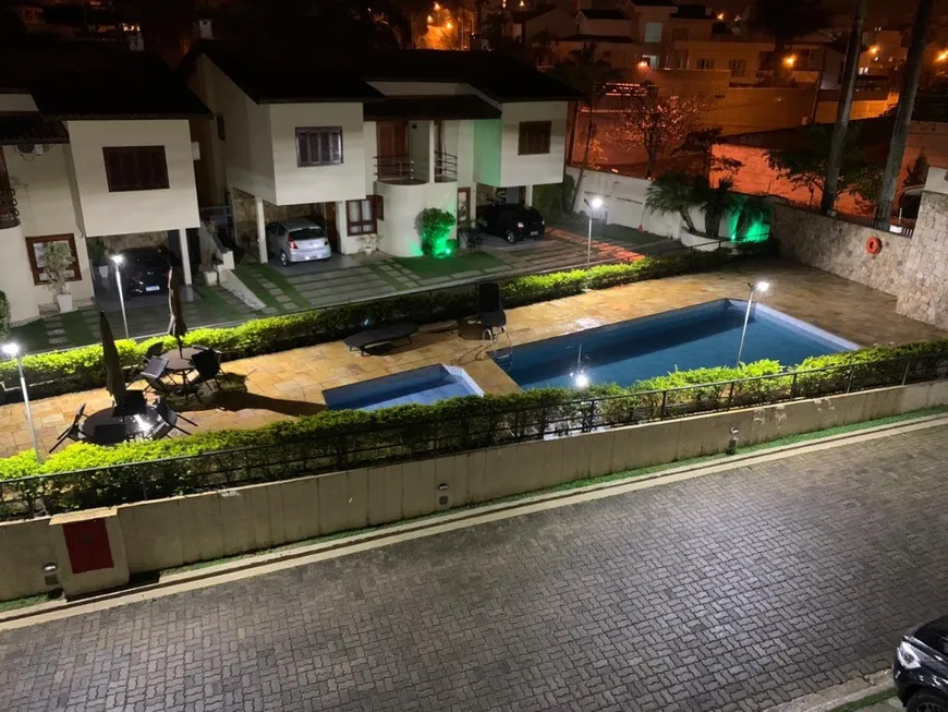 Foto 1 de Casa de Condomínio com 3 Quartos à venda, 180m² em Vila Oliveira, Mogi das Cruzes