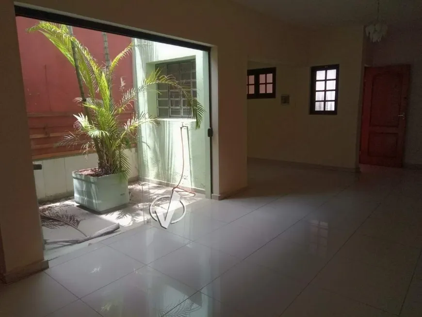 Foto 1 de Casa com 3 Quartos à venda, 10m² em Centro, Pindamonhangaba