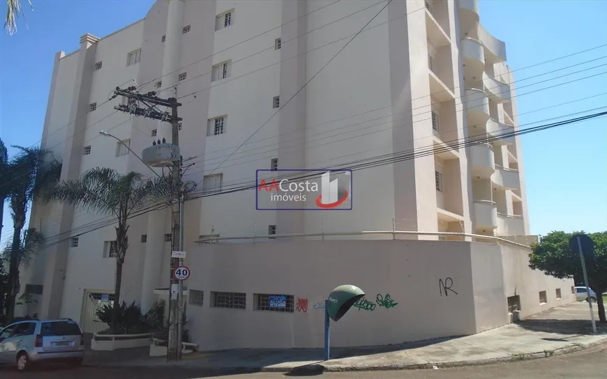 Foto 1 de Apartamento com 3 Quartos para alugar, 151m² em Parque Francal, Franca