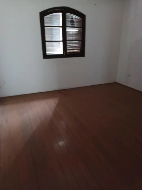 Foto 1 de Casa com 2 Quartos para alugar, 200m² em Chora Menino, São Paulo