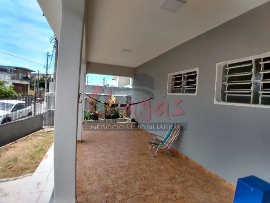 Foto 1 de Casa com 3 Quartos para alugar, 194m² em Centro, Caraguatatuba