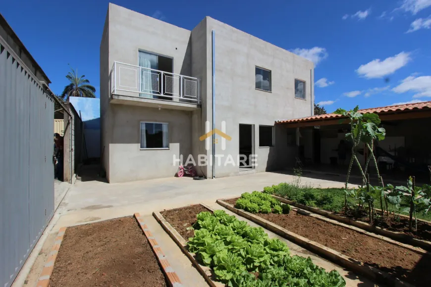 Foto 1 de Casa com 3 Quartos à venda, 111m² em Granja Vista Alegre, Contagem