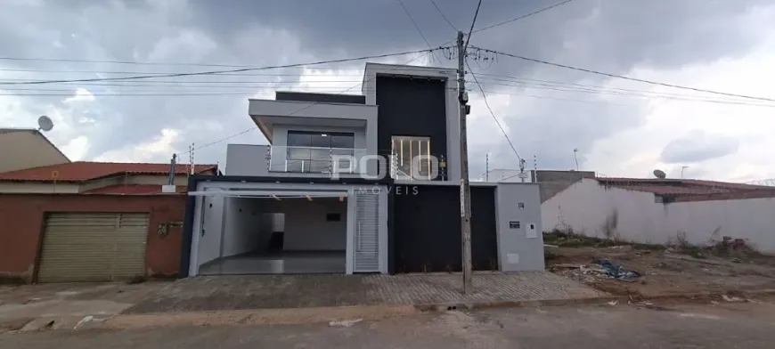 Foto 1 de Casa de Condomínio com 3 Quartos à venda, 206m² em Residencial Monte Cristo, Trindade