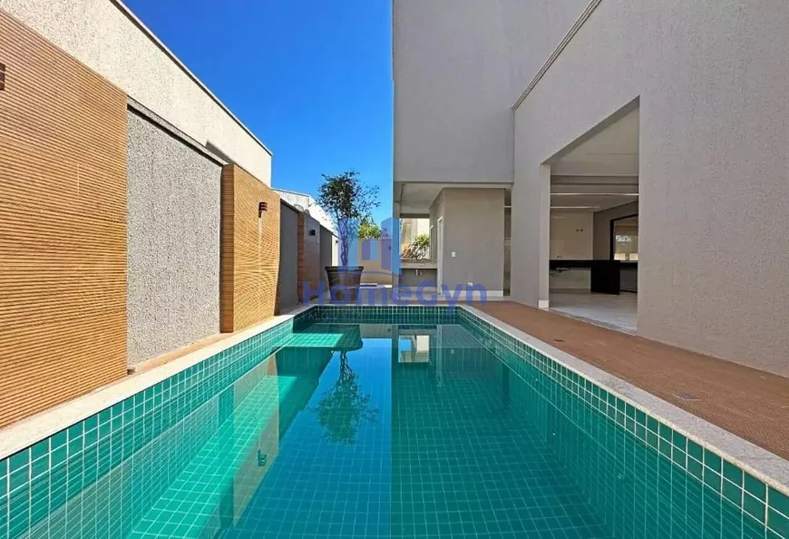 Foto 1 de Casa de Condomínio com 4 Quartos à venda, 358m² em Residencial Goiânia Golfe Clube, Goiânia