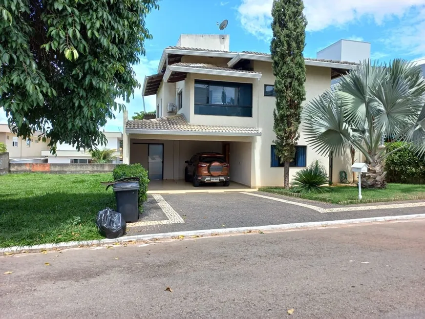 Foto 1 de Casa com 4 Quartos à venda, 250m² em Jardins Madri, Goiânia