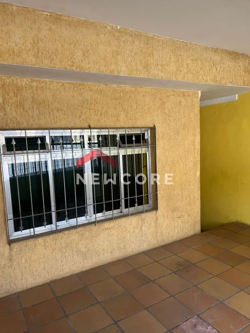 Foto 1 de Casa com 4 Quartos à venda, 295m² em Vila Carmosina, São Paulo