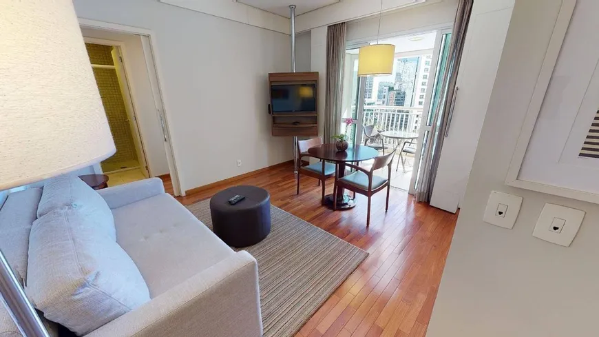 Foto 1 de Flat com 1 Quarto à venda, 41m² em Vila Olímpia, São Paulo