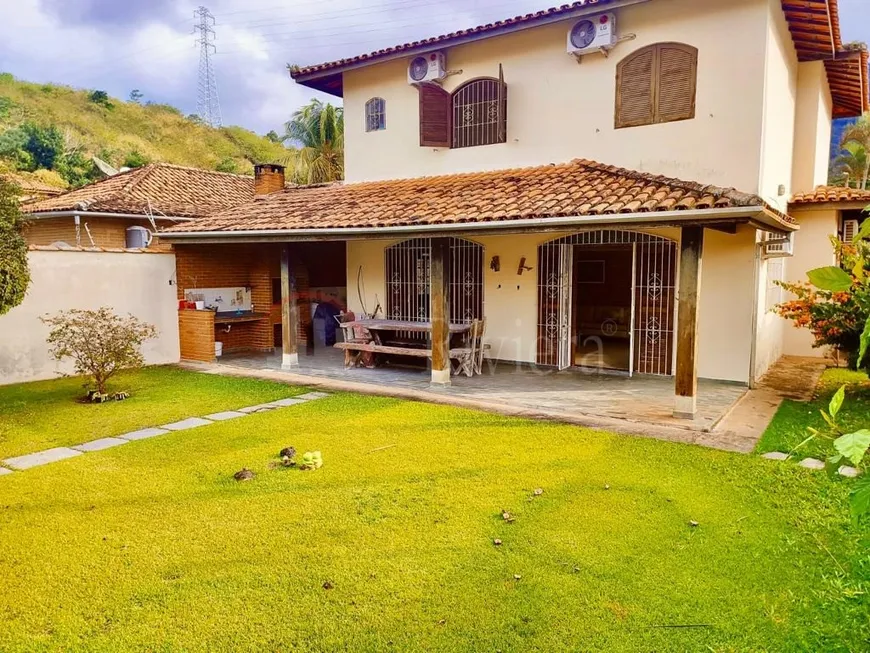Foto 1 de Casa de Condomínio com 3 Quartos à venda, 308m² em Reserva du Moullin, São Sebastião