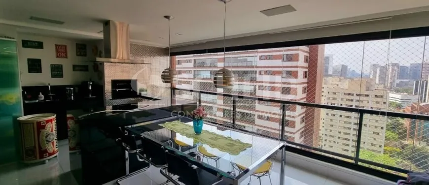 Foto 1 de Apartamento com 4 Quartos à venda, 210m² em Granja Julieta, São Paulo