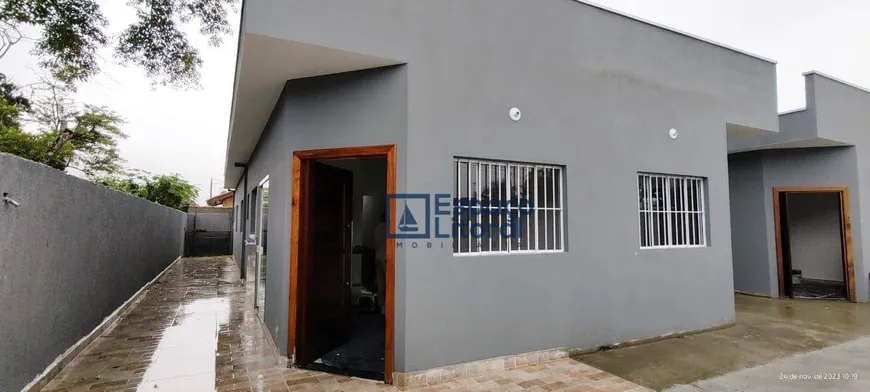 Foto 1 de Casa com 2 Quartos à venda, 59m² em Massaguaçu, Caraguatatuba