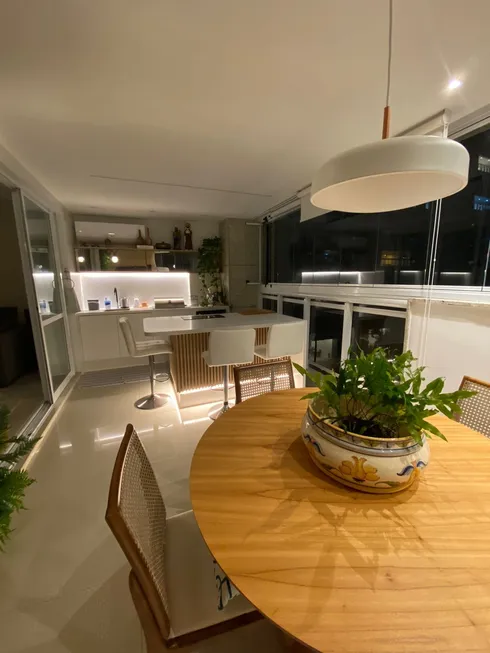 Foto 1 de Apartamento com 4 Quartos à venda, 175m² em Barra da Tijuca, Rio de Janeiro