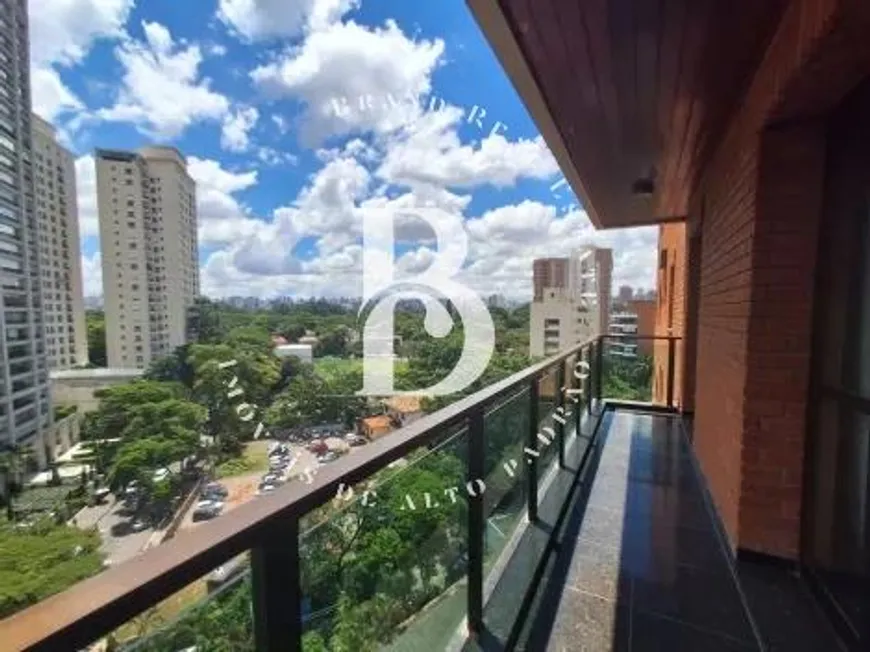 Foto 1 de Apartamento com 3 Quartos à venda, 300m² em Moema, São Paulo