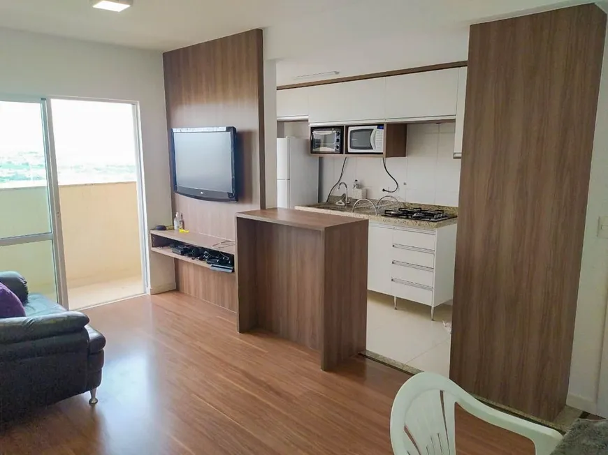 Foto 1 de Apartamento com 3 Quartos à venda, 67m² em Jardim Tatiani, Londrina