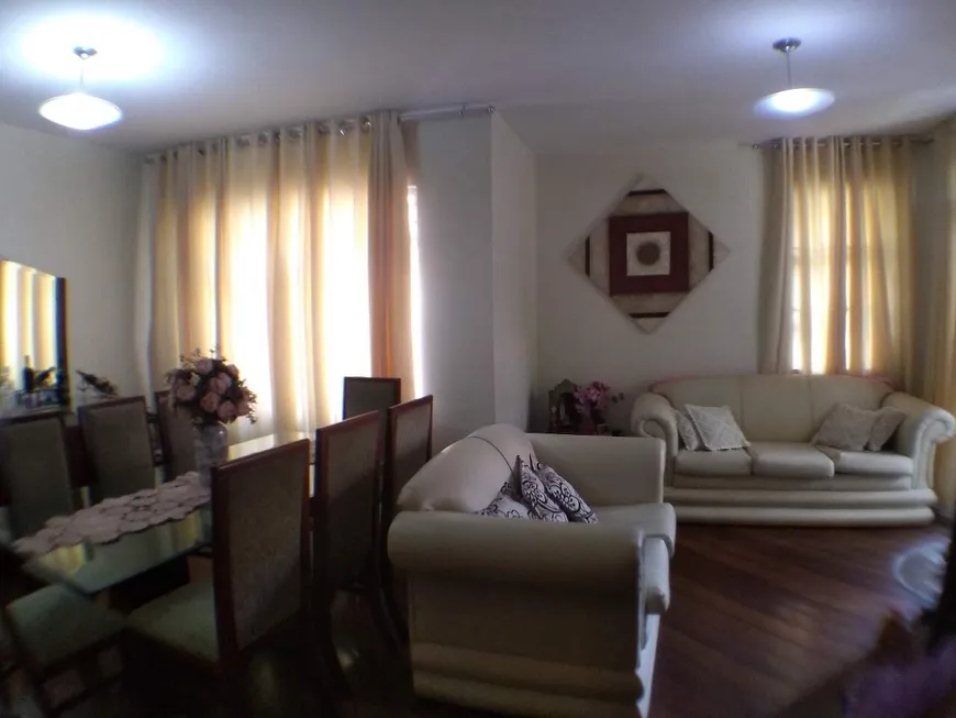 Foto 1 de Apartamento com 4 Quartos à venda, 130m² em Santo Antônio, Belo Horizonte