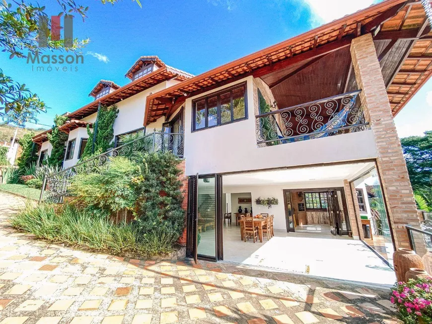 Foto 1 de Casa com 4 Quartos à venda, 480m² em Vina Del Mar, Juiz de Fora
