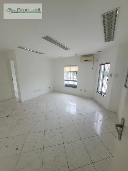 Foto 1 de Ponto Comercial para alugar, 250m² em Vila das Mercês, São Paulo