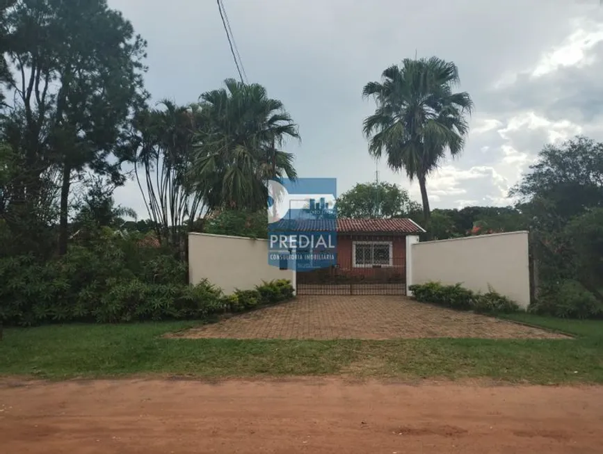 Foto 1 de Fazenda/Sítio com 3 Quartos à venda, 220m² em Varjão, São Carlos