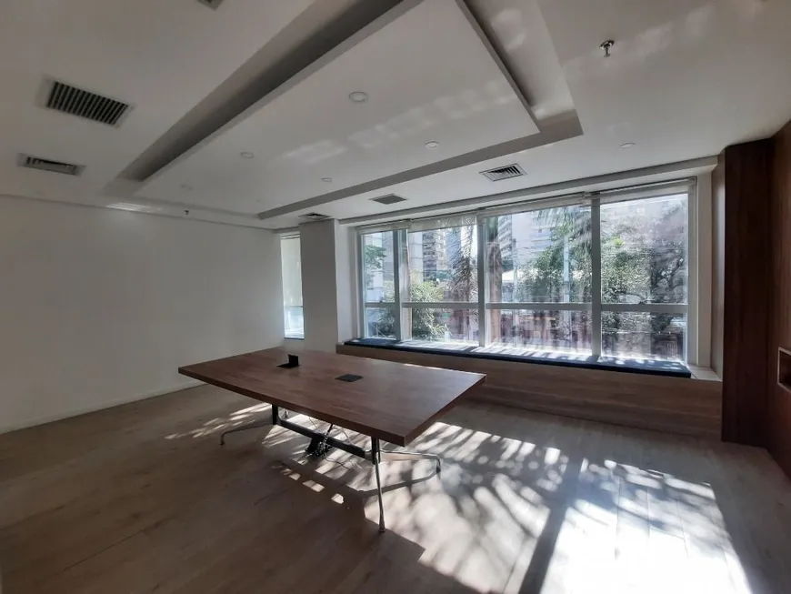 Foto 1 de Sala Comercial para alugar, 198m² em Vila Olímpia, São Paulo