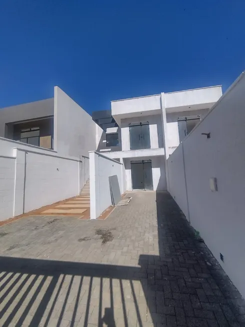 Foto 1 de Casa com 2 Quartos à venda, 64m² em Vale das Orquideas, Contagem