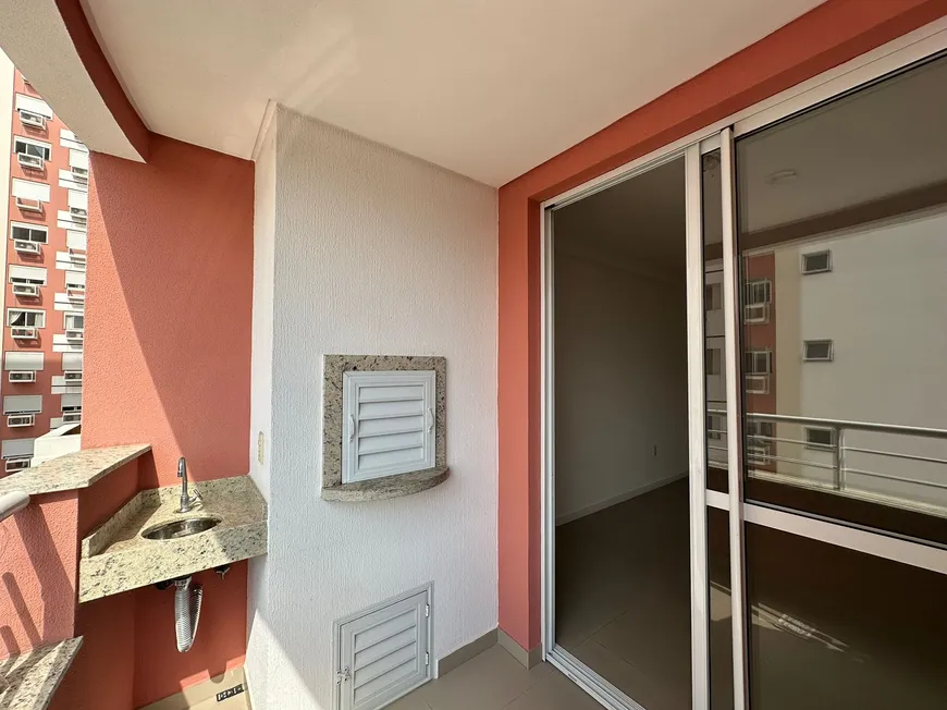 Foto 1 de Apartamento com 3 Quartos à venda, 90m² em Barreiros, São José