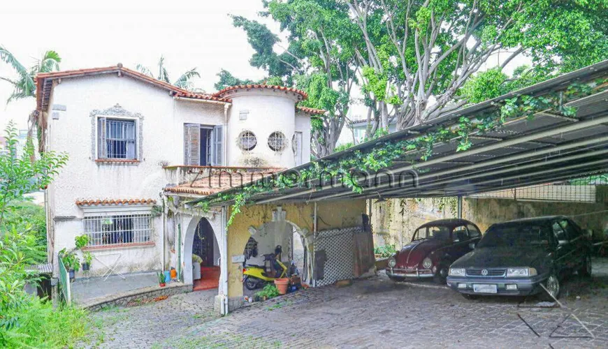 Foto 1 de Casa com 5 Quartos à venda, 320m² em Pacaembu, São Paulo