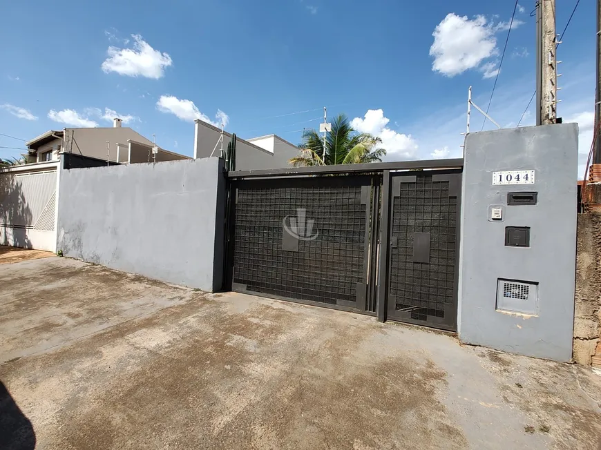 Foto 1 de Casa com 3 Quartos à venda, 129m² em Cidade Jardim, Araraquara