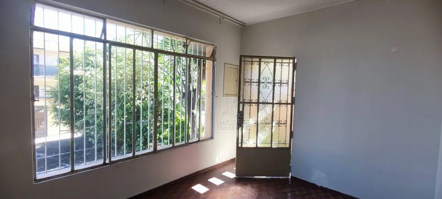 Foto 1 de Casa com 2 Quartos para alugar, 160m² em Utinga, Santo André