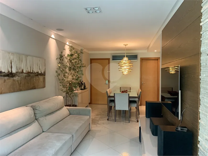 Foto 1 de Apartamento com 3 Quartos à venda, 102m² em Praia do Canto, Vitória
