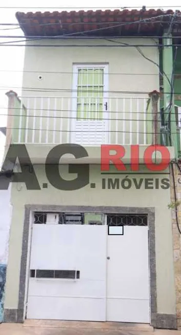 Foto 1 de Casa com 3 Quartos à venda, 200m² em Magalhães Bastos, Rio de Janeiro