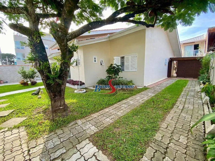 Foto 1 de Casa com 4 Quartos à venda, 161m² em Ingleses do Rio Vermelho, Florianópolis