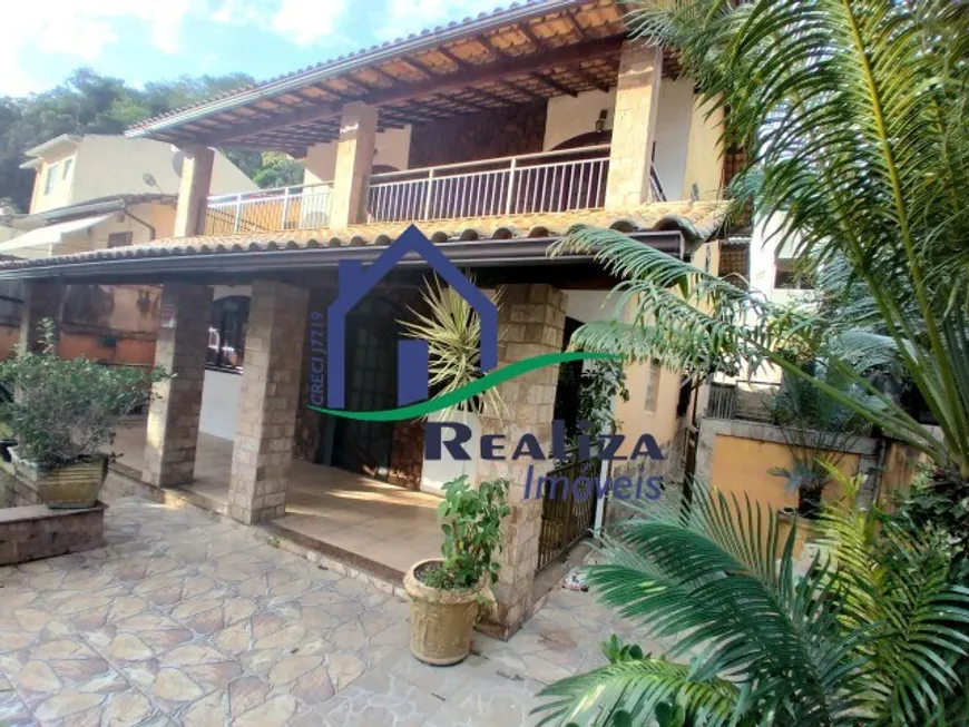 Foto 1 de Casa com 3 Quartos à venda, 180m² em Maria Paula, São Gonçalo