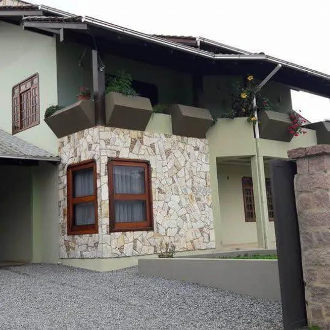 Foto 1 de Casa com 3 Quartos à venda, 410m² em Nova Esperança, Guaramirim