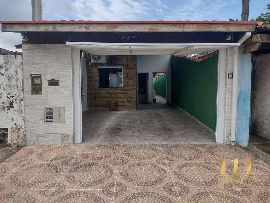 Foto 1 de Casa com 2 Quartos à venda, 140m² em Jardim Jaqueira, Caraguatatuba