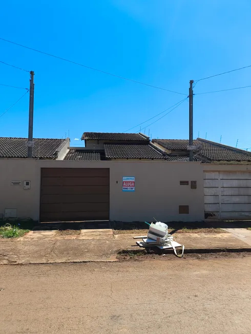 Foto 1 de Casa com 3 Quartos para alugar, 95m² em Setor Santos Dumont, Goiânia